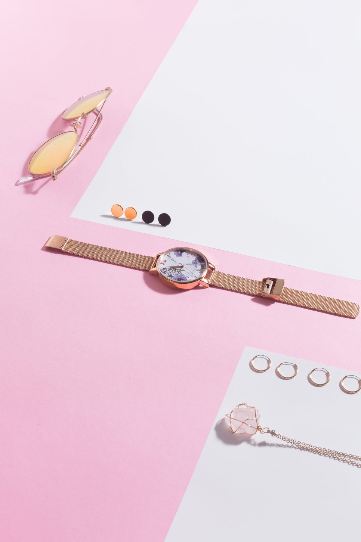 modern-jewelry-and-accessories-on-display