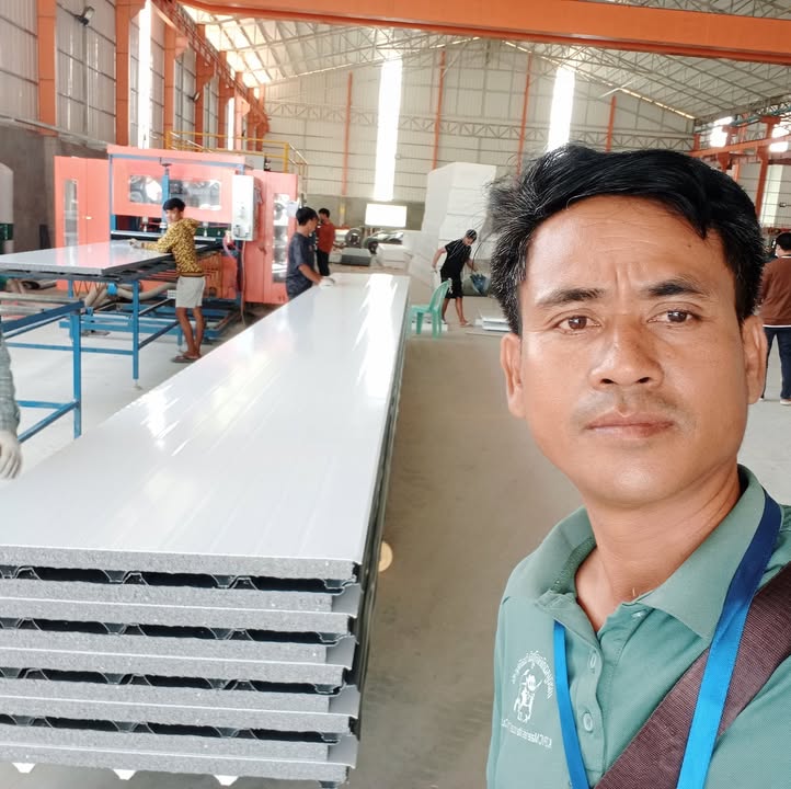 RN Roofing supplies corrugated iron, corrugated iron tiles, and roofing materials.