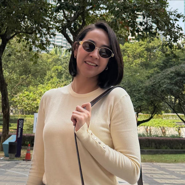 Monica • ម៉ូនីកា