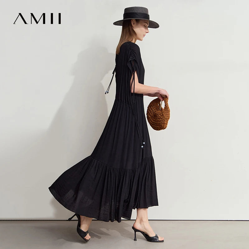 រ៉ូបនារី Amii រចនាបថសាមញ្ញសម្រាប់រដូវក្តៅថ្មី ស្ទីលរលុងវែង ដៃអាវគ្មានដៃ ក V រាងមូល មានខ្សែចង 12542117