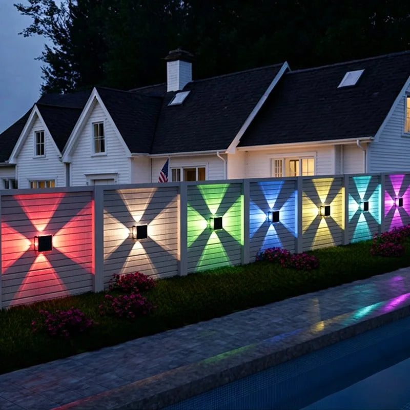 ភ្លើងជញ្ជាំង LED ដើរដោយថាមពលព្រះអាទិត្យ 4LED ក្តៅ/RGB ពហុពណ៌ ឡើងលើចុះក្រោម ភ្លើងជញ្ជាំង ចង្កៀងរបងការពារទឹកសម្រាប់សួនច្បារ ទីធ្លា ផ្លូវរានហាល