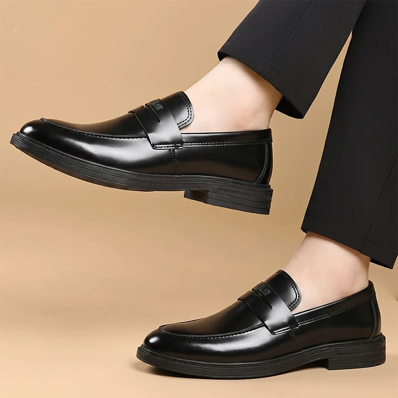 Men's slip on business dress leather shoes Four Seasons breathable light soft-sole non-slip outdoor walking casual leather shoes