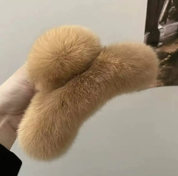 1/2Pcs Large Fluffy Hair Claw Clip, Women Elegant Plush Shark Clip, Autumn Winter Fuzzy Hair Grab for Daily Hair Styling