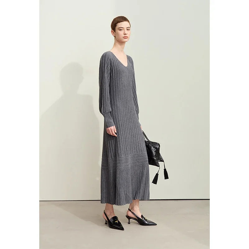 រ៉ូប Amii Minimalism រដូវស្លឹកឈើជ្រុះឆ្នាំ ២០២៦ សម្រាប់ស្ត្រី រ៉ូបថ្មីឆើតឆាយធម្មតា V-neck ដៃអាវរាងចង្កៀង រ៉ូបប៉ាក់ខ្ជិល 12443091