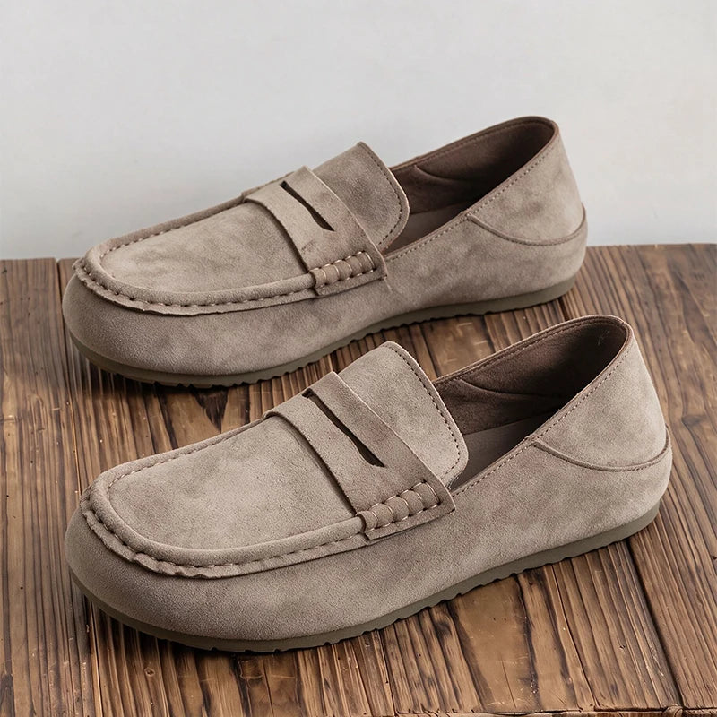 Men's slip on lazy casual shoes four seasons new breathable light soft-sole non-slip comfortable outdoor walking Joker tide shoe
