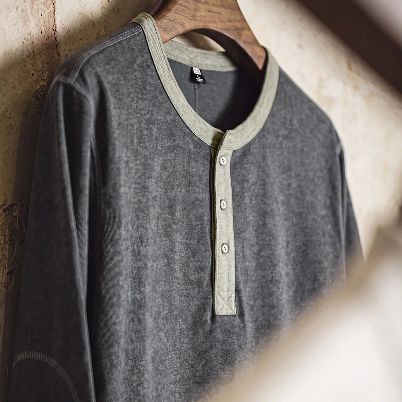 អាវយឺតដៃវែង MADEN Henley សម្រាប់បុរស ពណ៌ប្រផេះស្រាល លាយឡំជាមួយសម្លៀកបំពាក់បែប Vintage រដូវស្លឹកឈើជ្រុះ