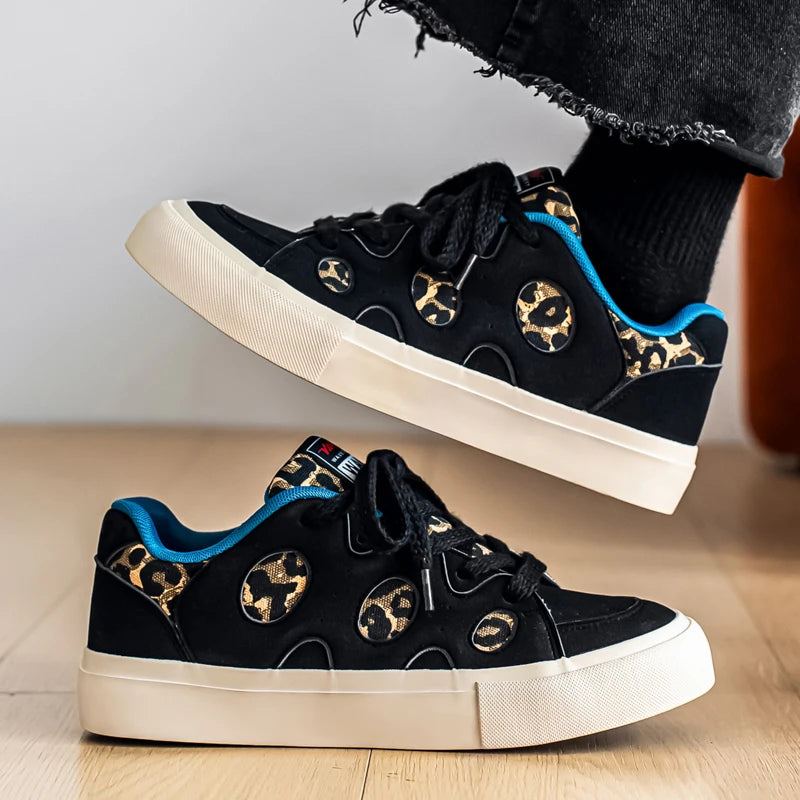 Men's canvas casual shoes four seasons breathable light soft-sole comfort bread shoes fashion outdoor walking sports board shoes