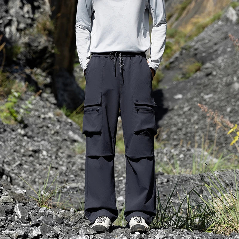 American Style Urban Outdoor Parachute Pants – Lightweight Relaxed Fit Streetwear Trousers with Large Patch Pockets