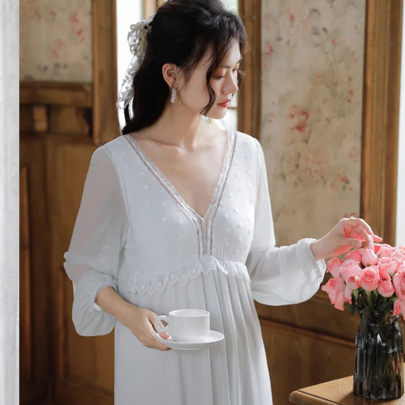 Palace Style Lace Princess Nightgowns Long Sleeved Mesh Night Dress For Women Spring Autumn V Neck Chest Pad Home Clothing