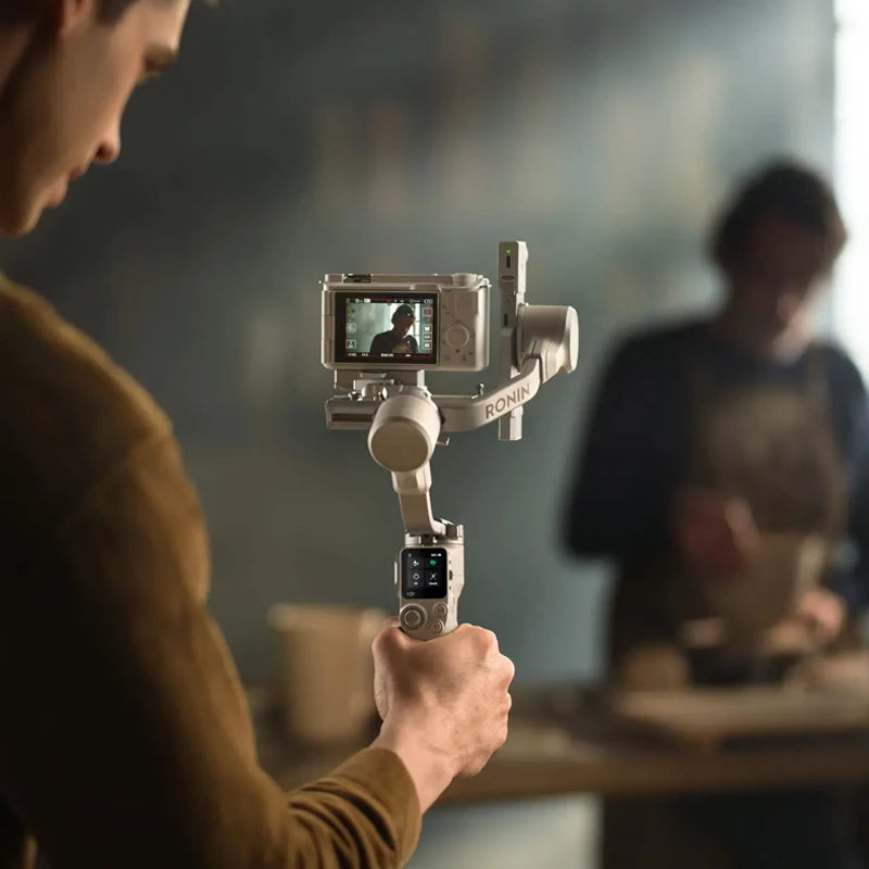 DJI RS 4 Mini Intelligent Tracking and Composition Teflon™ Enhanced Balancing 3rd-Gen Native Vertical Shooting