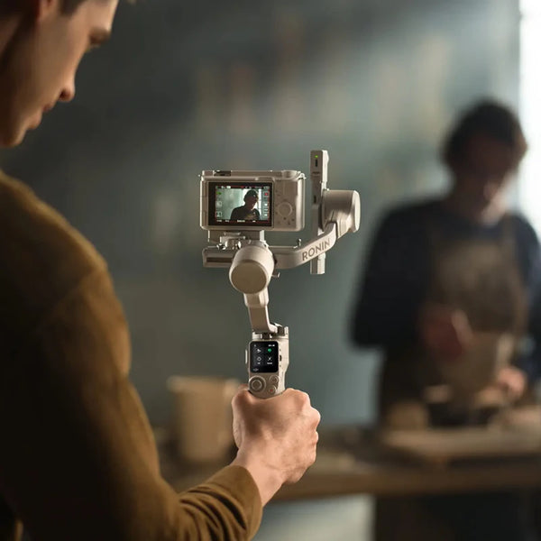 DJI RS 4 Mini 2nd-Gen Automated Axis Locks 2kg/4.4lbs Payload for Camera and Phone original brand new in stock