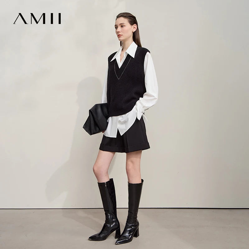 AMII Sleeveless Vest Woman 2026 Autumn Elegant Casual Knitted Tops Female Solid V-neck Loose Versatile Women Clothing 12523160