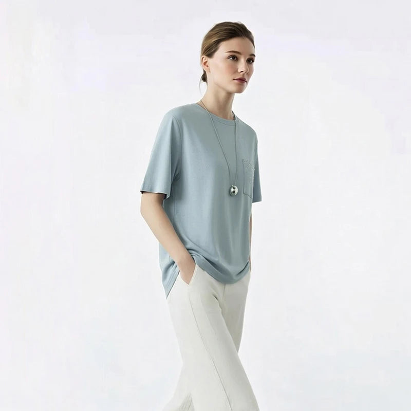 អាវយឺត Amii សម្រាប់នារី រដូវក្តៅ ឆ្នាំ២០២៦ អាវយឺតកមូលថ្មី លាតកប្បាស មានហោប៉ៅ Rhinestone ដៃខ្លី រលុង សម្រាប់នារី 12642113