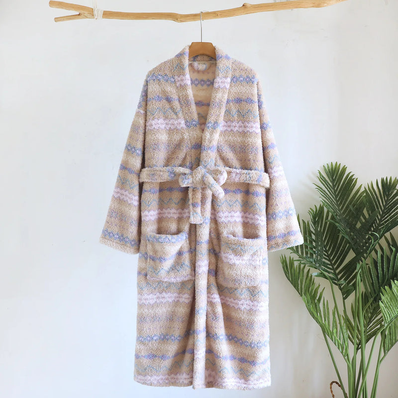 Retro Print Thickened Female Flannel Long Robes Sleepwear Winter Soft Coral Fleece Bathrobe 2026 New Warm Nightwear Homewear