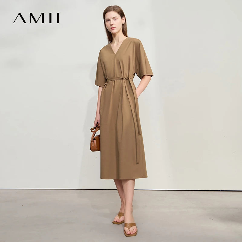 រ៉ូប Amii Minimalist Casual Womens Summer 2025 New Office Lady A Line V-neck Solid Color Dress for Women Elegant 12542161