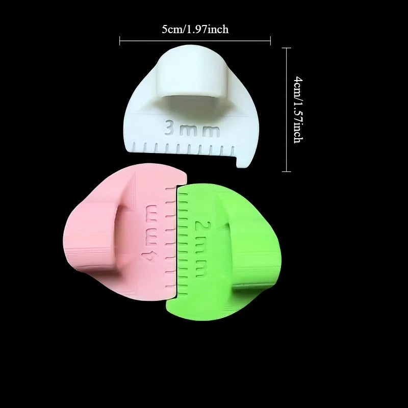 2pcs Sewing Measuring Tools,Durable Edge Stitching Lock and Knitting Tools,for Beginners. Features Spacing of 4mm,3mm.
