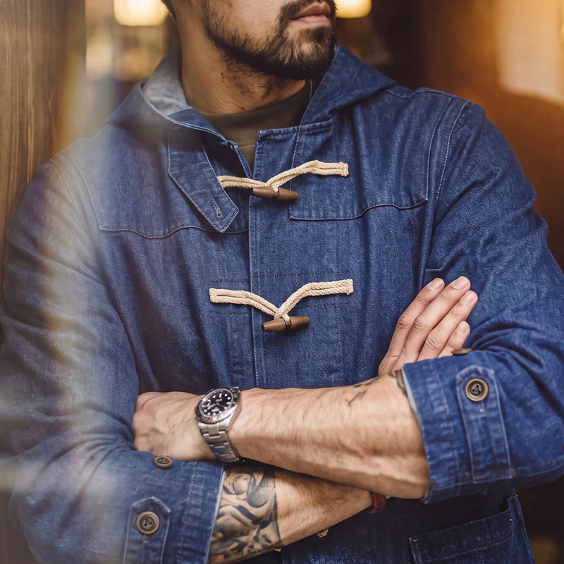 អាវធំ Maden Denim Duffle សម្រាប់បុរស មានមួក អាវធំរលុង ប្រវែងមធ្យម អាវក្រៅធ្វើការ រចនាប័ទ្មពណ៌ខៀវស្រាល អាវក្រៅធម្មតា រដូវស្លឹកឈើជ្រុះ
