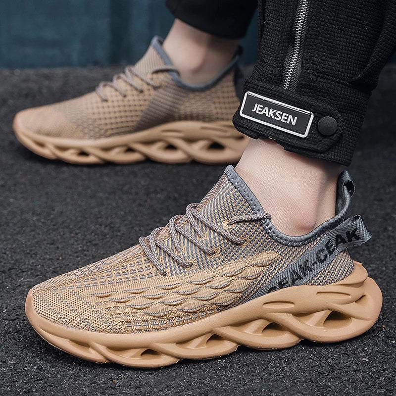 Men's light breathable casual sports shoes four seasons soft sole shock absorption outdoor running shoes students mesh sneakers