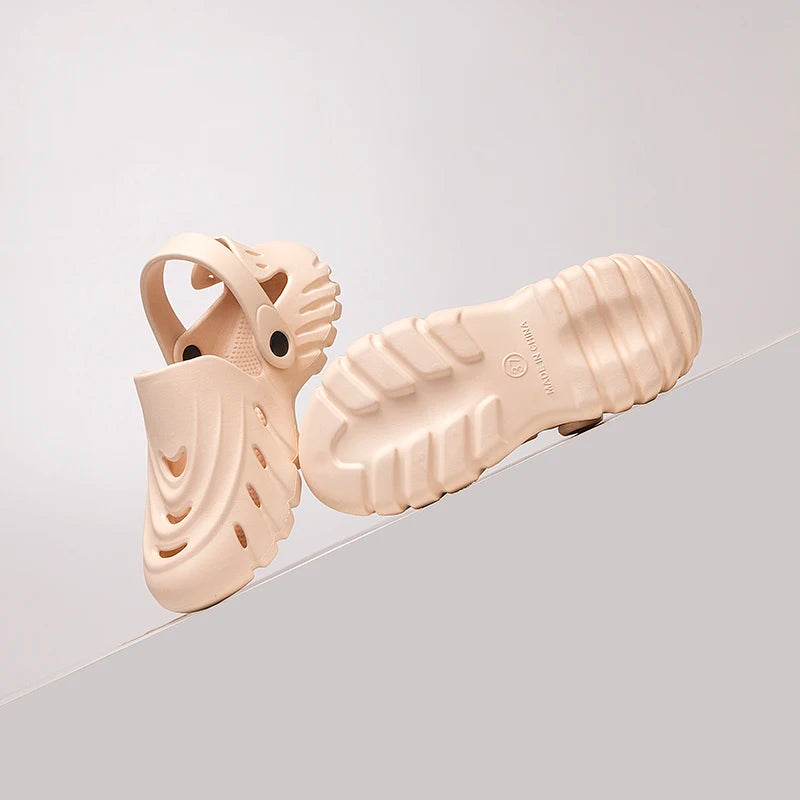 Couple Casual Sandals Summer Plus Size Outdoor Men's and Women's Fashion Hole Shoes Soft Sole Waterproof Dual-Purpose Slippers
