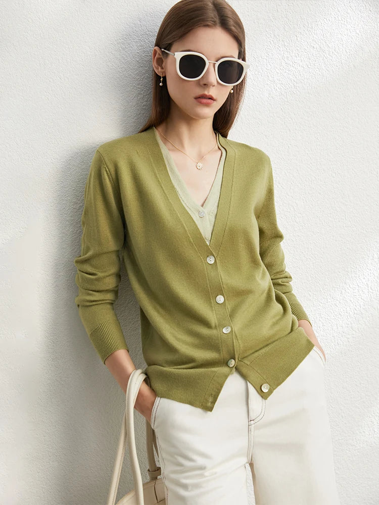 អាវក្រៅ Amii Minimalism Woolen Cardigan សម្រាប់ស្ត្រី រដូវស្លឹកឈើជ្រុះ ឆ្នាំ២០២៤ អាវក្រៅការិយាល័យថ្មី V-neck លាយបញ្ចូលគ្នាក្លែងក្លាយពីរ 12443205