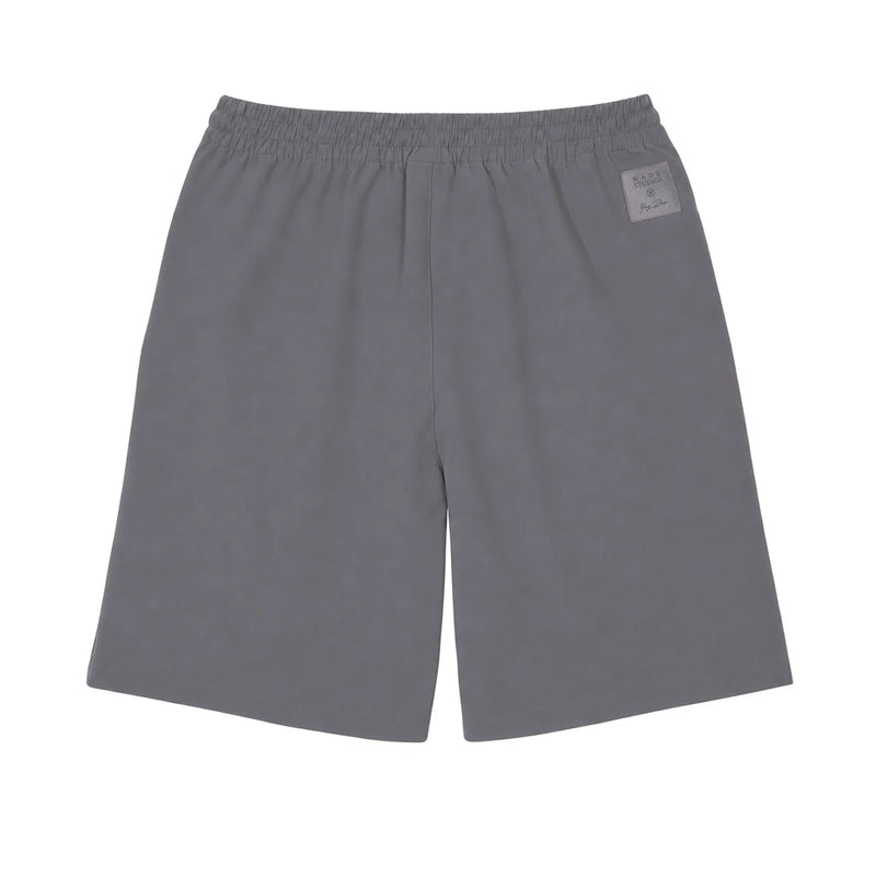 ខោខ្លីបុរស Li-Ning ធ្វើពីប៉ូលីអេស្ទ័រ ១០០% រលុង ចង្កេះអាចលៃតម្រូវបាន មានផាសុកភាព មានខ្យល់ចេញចូលបានល្អ ខោធម្មតា AKSW៥៥១