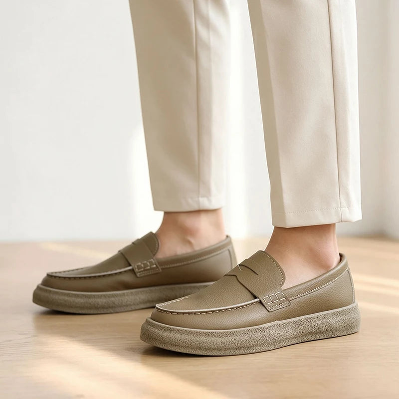 Men's slip on casual shoes four seasons new breathable light soft-sole comfort walking fashion youth outdoor sports board shoes