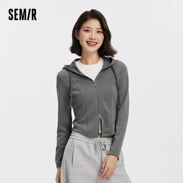 អាវក្រៅស្ត្រី Semir ខ្លីស្តើង បន្ទះរឹង មានមួក ស្មាធម្មតា ស្ទីលធម្មតា រដូវស្លឹកឈើជ្រុះ សម្លៀកបំពាក់ខាងក្រៅប្រចាំថ្ងៃ 2026