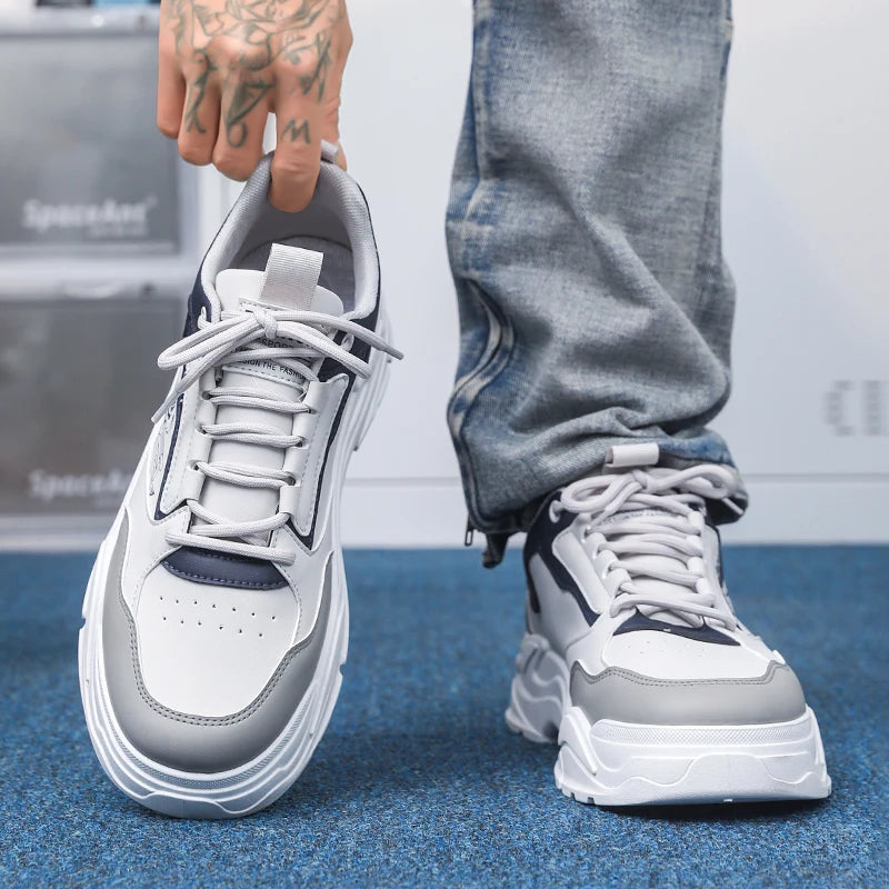 Men's high-quality thick-sole casual shoes Four Seasons Soft-sole Comfort Outdoor Walking Board Shoes Youth Fashion Flat Shoes