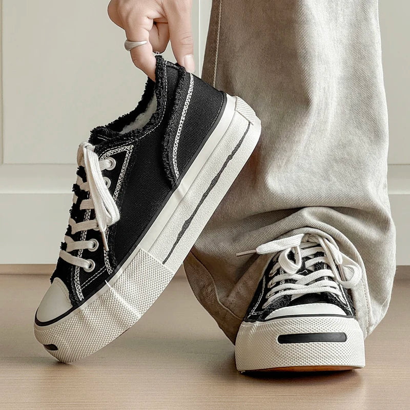 Men's concise canvas casual shoes Four Seasons new breathable light soft-sole comfort fashion outdoor walking sports board shoes