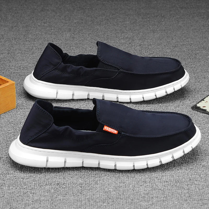Mens Walking Shoes 2025 New Lightweight Low Cut Luxury Design Fashion All Season Wear Travel Sports Shoes Trendy Sneakers Men