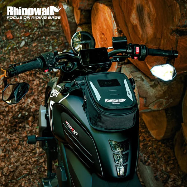 កាបូបដាក់ធុងសាំងម៉ូតូ Rhinowalk ទំហំ 2.4 លីត្រ កាបូបដាក់ជើង កាបូបស្ពាយចង្កេះ មានហោប៉ៅច្រើនសម្រាប់ការពារភ្លៀង កាបូបស្ពាយចំហៀង មានខ្សែចងការពារ