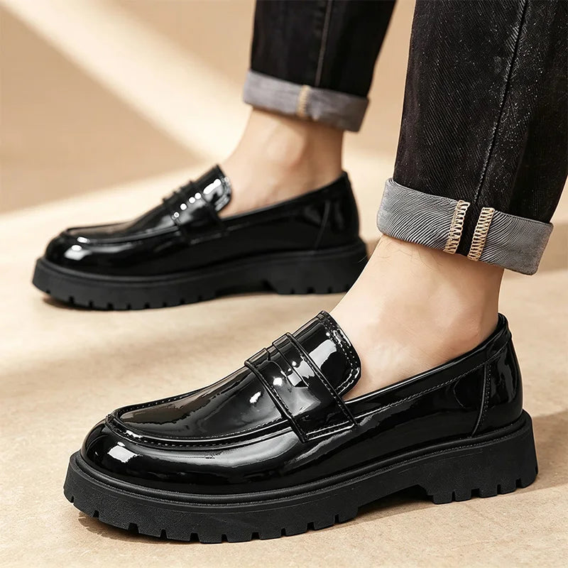 Men's slip on Lazy casual shoes four seasons breathable light soft-sole non-slip comfort fashion Thick sole outdoor walking shoe