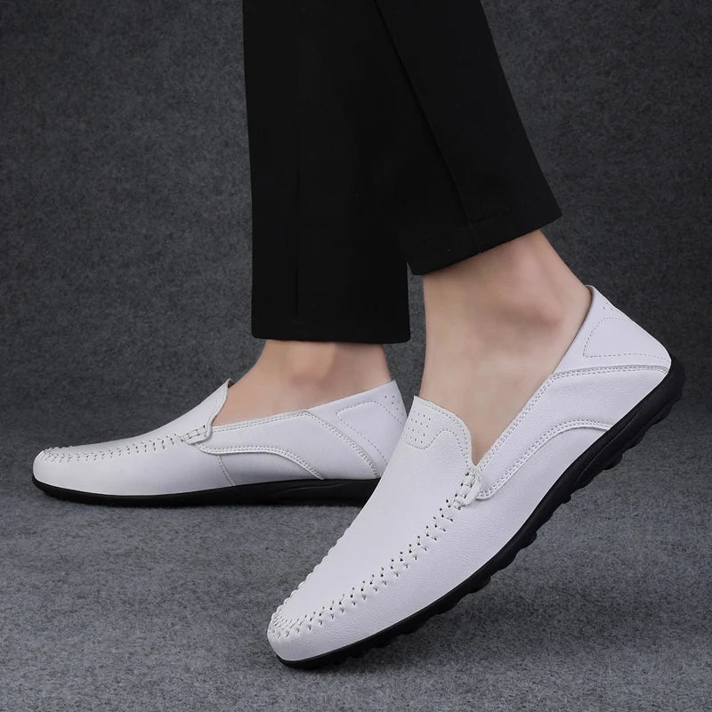 Men's slip on Lazy casual shoes four seasons new soft sole anti slip business shoes fashion versatile tide party driving shoes