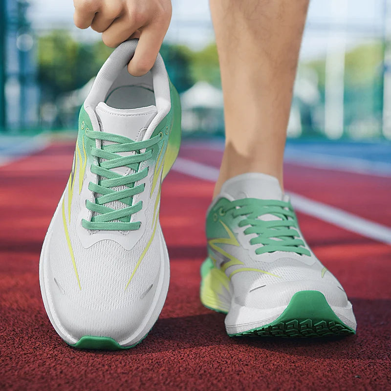 Men's light racing running shoes spring summer soft-sole outdoor walking casual sneakers students breathable speed sports shoes