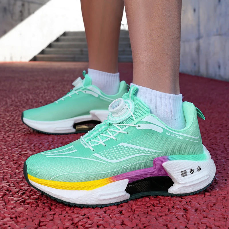Parent-child casual sports shoes Four season new soft sole anti-slip breathable outdoor running shoes men women's light sneakers