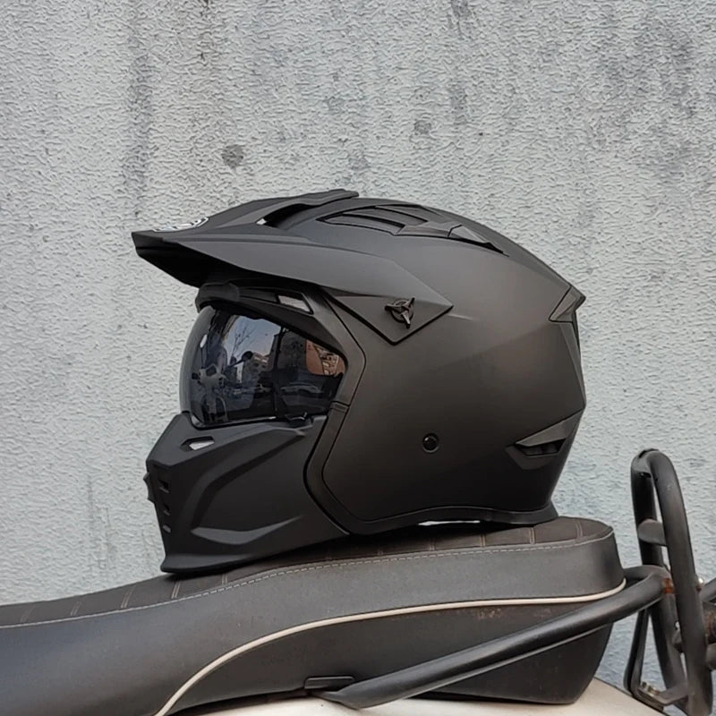 Motorcycle Riding Helmet, Male and Female Motorcycle Combination, All-Season Universal, Summer Retro Removable Chin