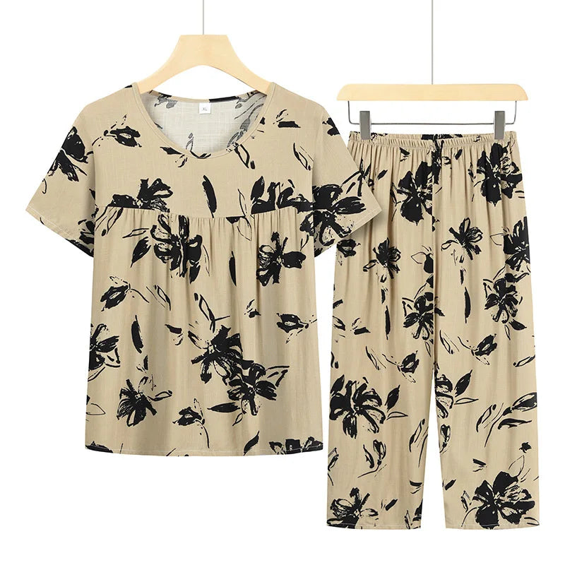 Grandma Short Sleeve Capri Pants Suit Printed Summer Pyjamas Female Cotton Rayon Nightwear Pajamas Set New Women Pijamas 4XL