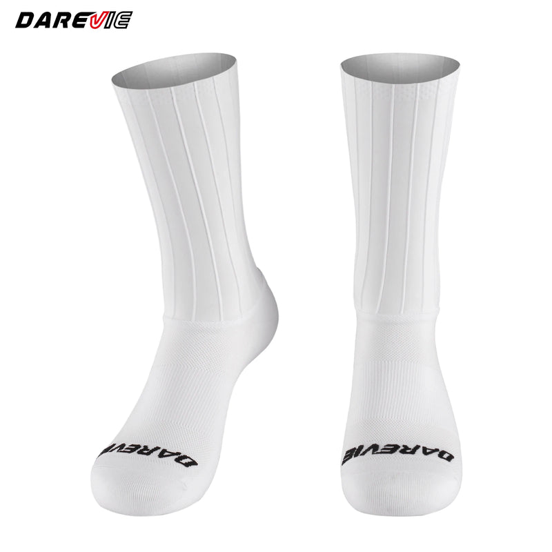 ស្រោមជើងកីឡា DAREVIE Aero ល្បឿនលឿន ស្ងួតរហ័ស មិនរអិល ស្រោមជើងបុរសក្រៅផ្ទះ ស្រូបយកសំណើម កាត់បន្ថយភាពធន់នឹងខ្យល់ ស្រោមជើងស្ត្រី