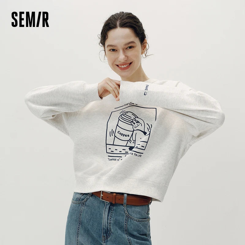 អាវយឺត Semir សម្រាប់នារី ស្មារលាត់ បោះពុម្ពក្រាហ្វិក ស្ទីលធម្មតា ងាយស្រួលស្លៀកប្រចាំថ្ងៃ រដូវស្លឹកឈើជ្រុះ ឆ្នាំ២០២៦
