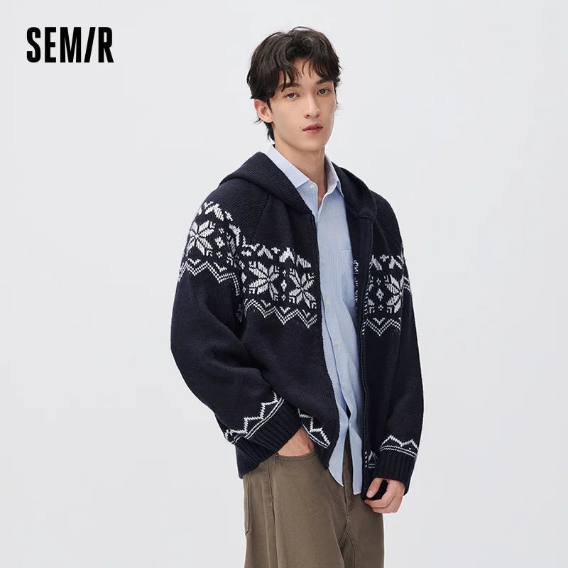 អាវកាឌីហ្គែនបុរស Semir រចនាបថបុរាណ ដៃអាវមានមួក រចនាបថធរណីមាត្រ Jacquard ដៃអាវ Raglan ឆ្នាំ ២០២៦ សម្លៀកបំពាក់ប្រចាំថ្ងៃរដូវរងាថ្មី រចនាបថធម្មតាសម្រាប់ទីក្រុង