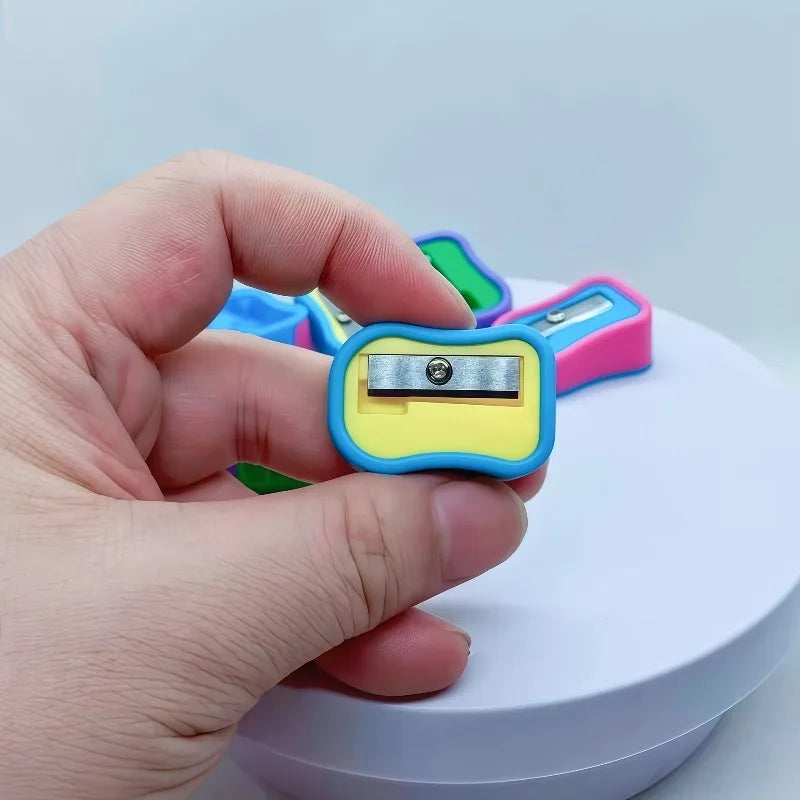 2/4pcs Color pen roller, single hole pencil sharpener, new creative design, comfortable grip, student tool, school supplies.