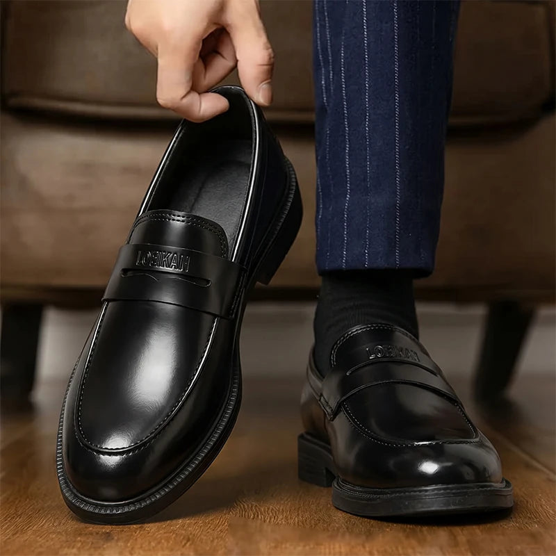 Men's slip on business dress leather shoes Four Seasons breathable light soft-sole non-slip outdoor walking casual leather shoes