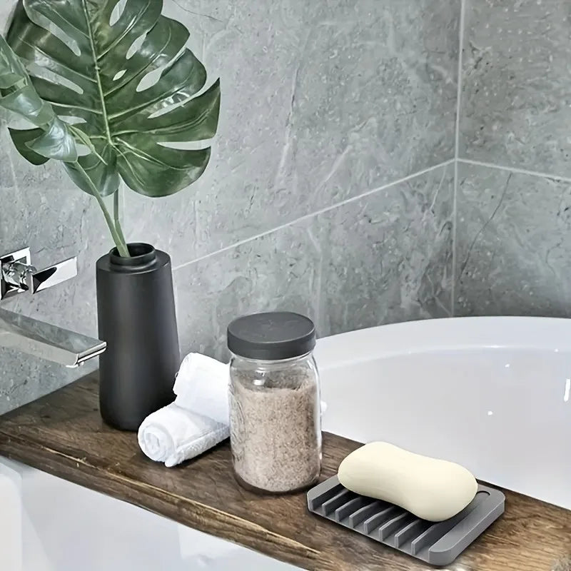 1pc Bathroom Anti-slip Soap Box Kitchen Drain Soap Holder, Simple Drain Soap Tray, Non-Waterlogging Soap Dispenser