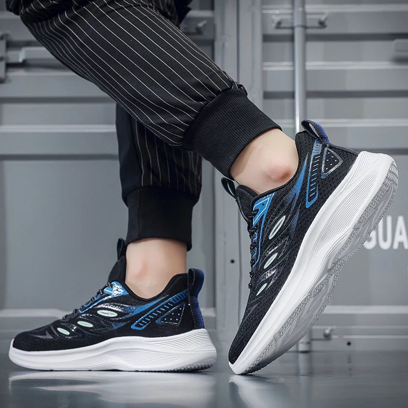 Men's lightweight casual sneakers spring summer new soft-sole breathable outdoor racing running shoes student speed sports shoes