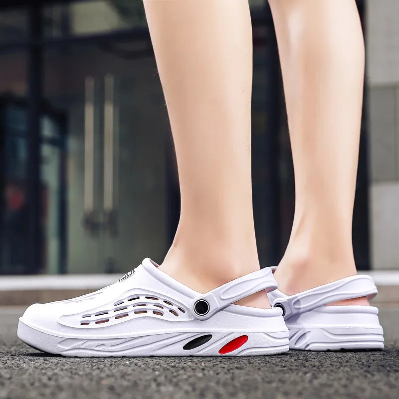 Couple���s Summer new casual slippers Outdoor Hole Shoes Fashion Casual Men Women Breathable Non slip Light Comfort Beach Sandals