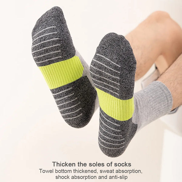 WRELS 1/2/3 Pairs Crew Hiking Socks Moisture Wicking Sports Socks Cushioned Arch Support Men's Outdoor Mountaineering Socks
