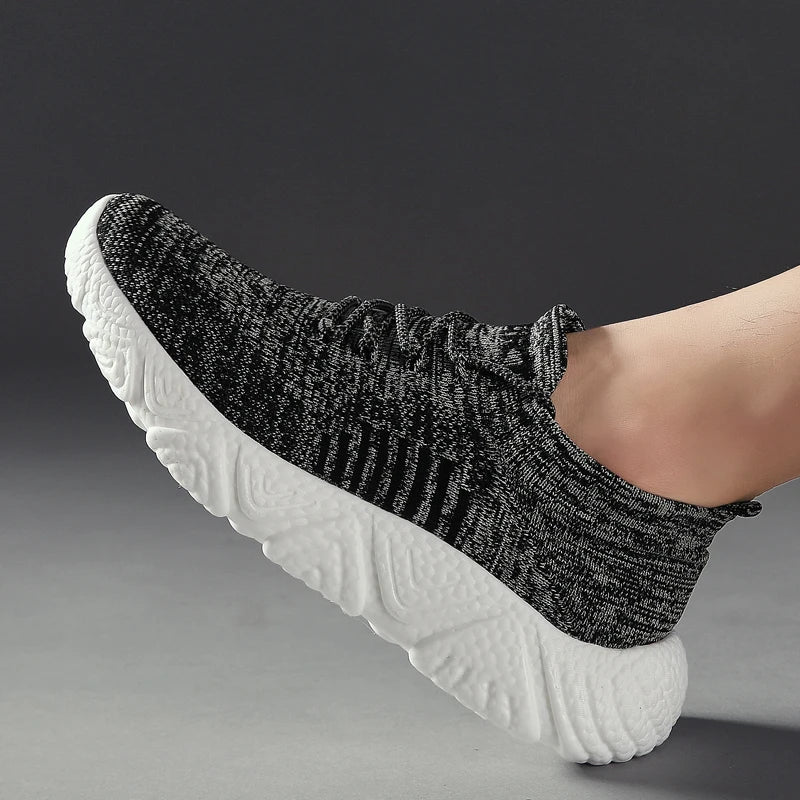 Unisex Sports Shoes Light Rebound Mesh Breathable Soft Sole Comfort Outdoor Running Fitness Shoes Fashion Versatile Tennis Shoes
