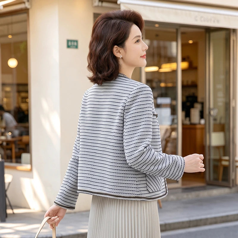 អាវធំ Tweed ឆ្នូតទាន់សម័យសម្រាប់ស្ត្រី កមូល ទ្រូងតែមួយ ហោប៉ៅបំណះ អាវរដូវរងាឆើតឆាយ ទាន់សម័យ