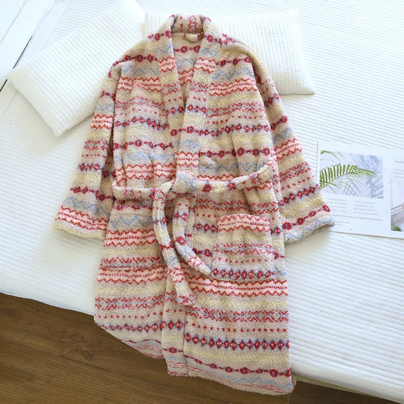 Retro Print Thickened Female Flannel Long Robes Sleepwear Winter Soft Coral Fleece Bathrobe 2026 New Warm Nightwear Homewear
