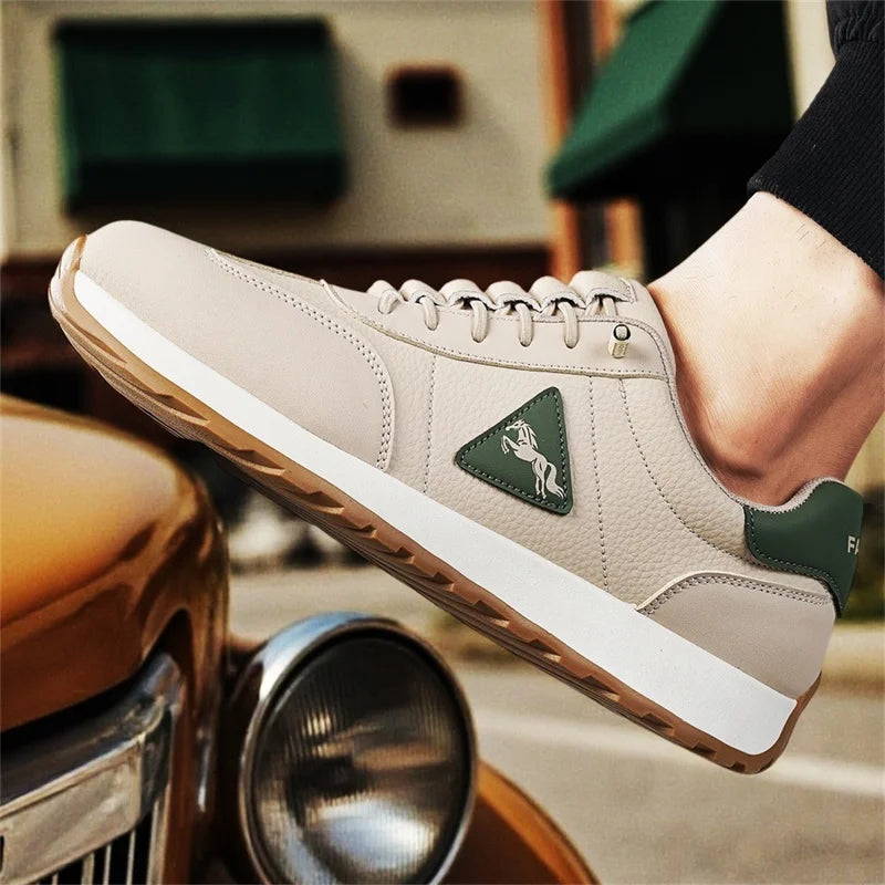 Men's comfort casual shoes four seasons new soft-sole anti-slip outdoor walking shoes fashion youth light sports running shoes
